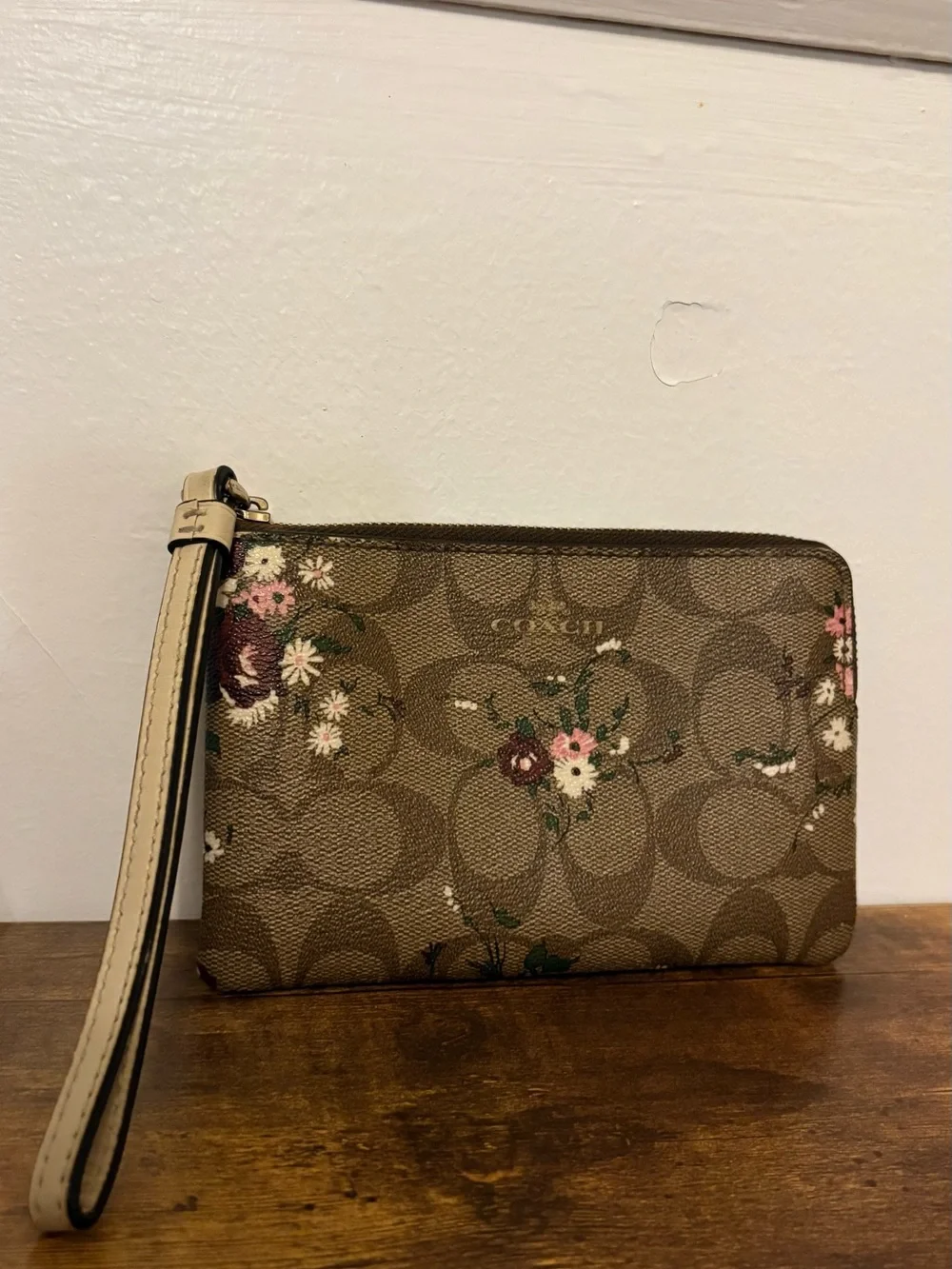 Coach Signature Floral Wristlet – Brown/Pink Floral Print